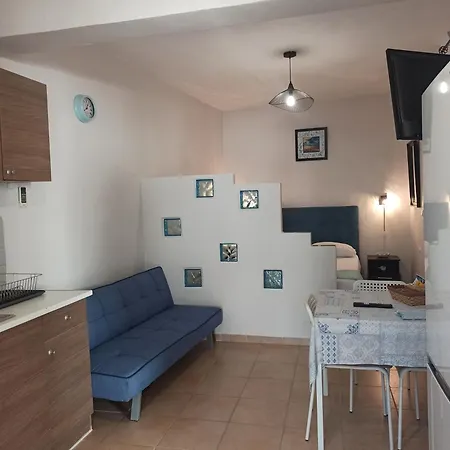 Poseidon Apartment *