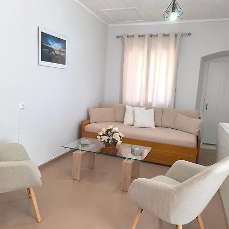 Poseidon Apartment *