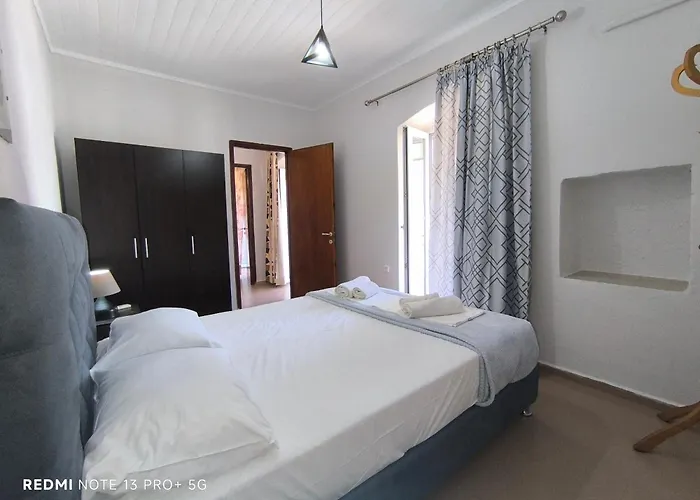 Poseidon Apartment *